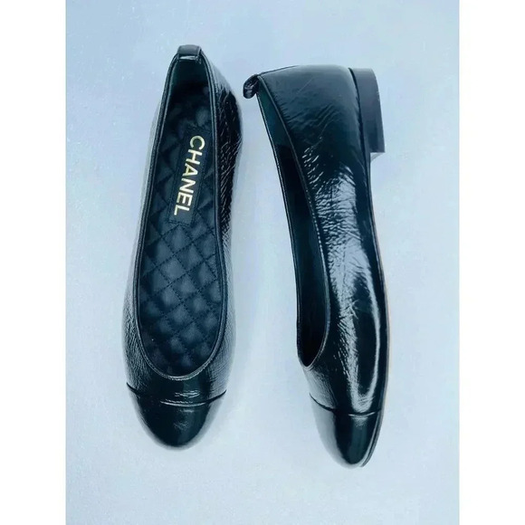 CHANEL Shoes - Chanel Camelia Black Leather Flat Ballerina size 38 New with defects